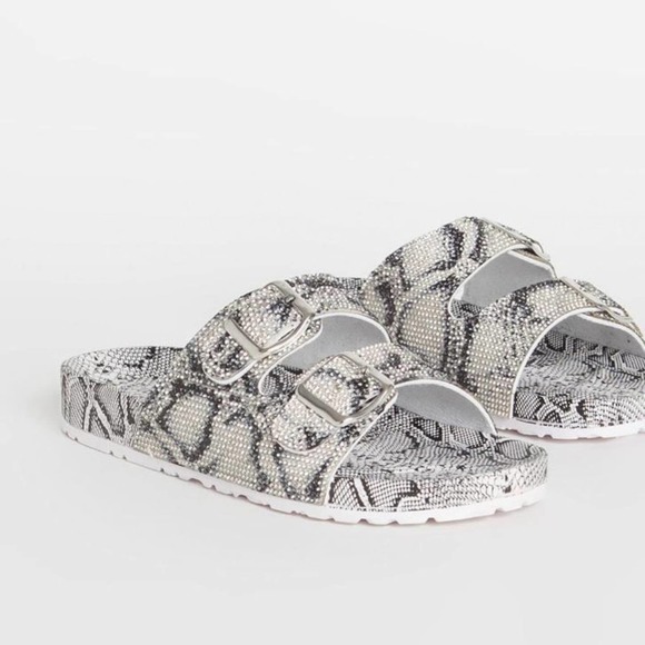 NEW Black and White Crystal Buckle Slide Sandals - Picture 3 of 9